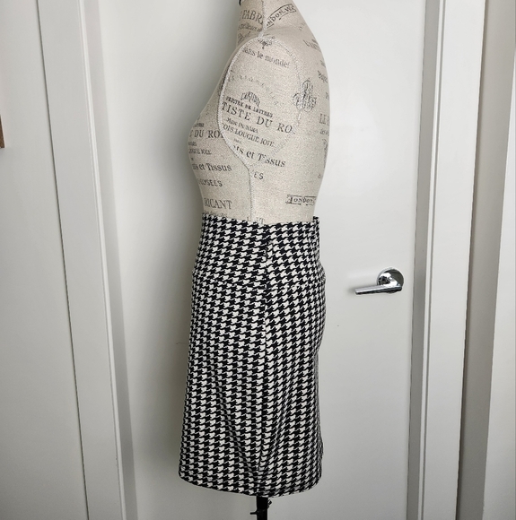 Vintage Houndstooth Pencil Skirt - Picture 7 of 10
